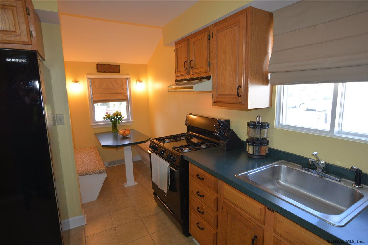 181 Caldicott Road Rotterdam, NY 12303 - Photo 5 of 18 Photo 5