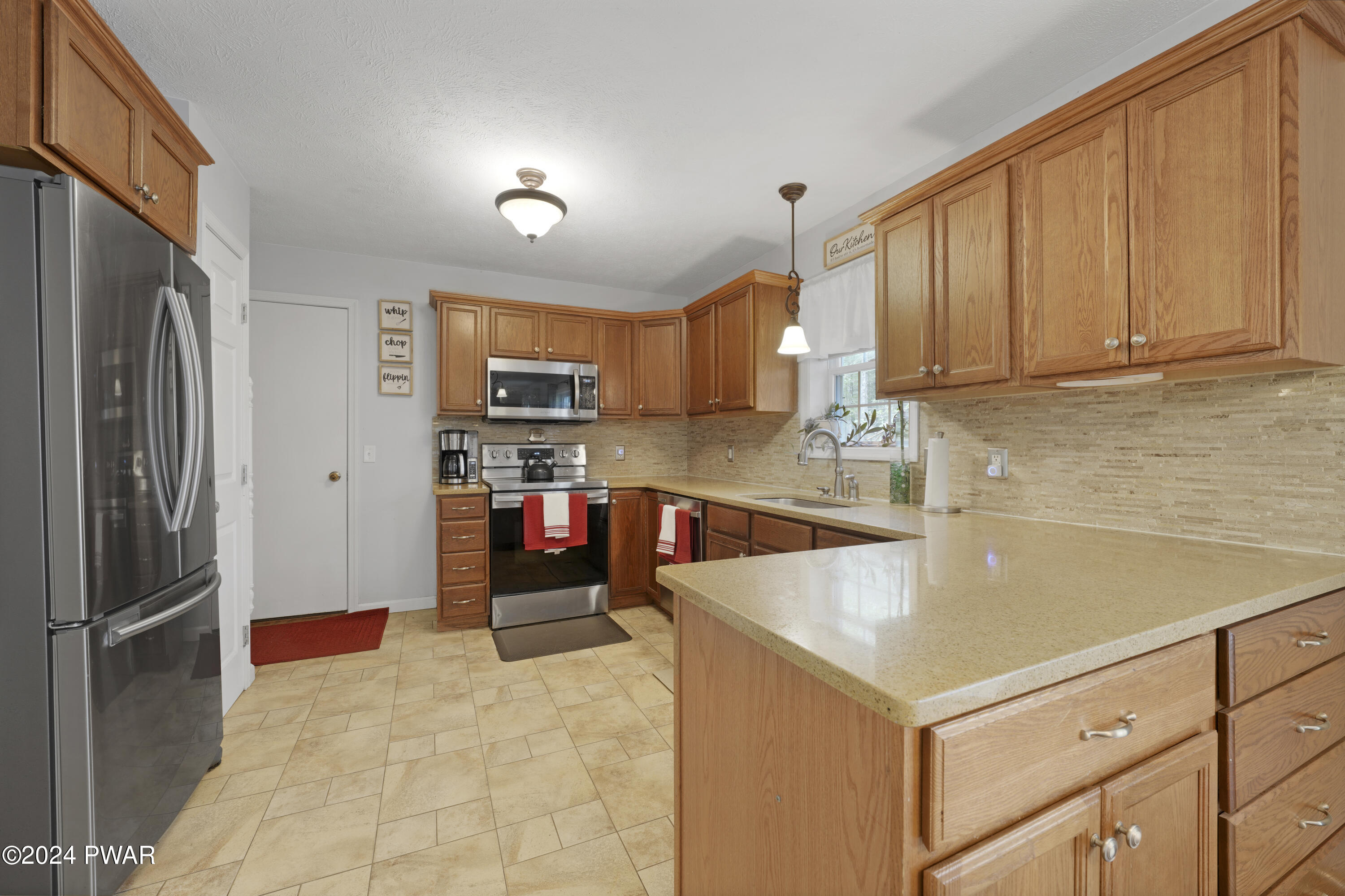 105 Hunts Road Dingmans Ferry, PA 18328 - Photo 15 of 33