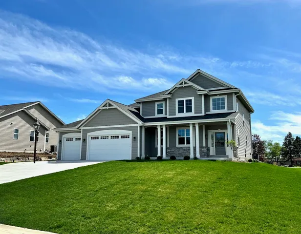 $739,900 | S54W25487 Pebble Brk Court, Waukesha, WI 53189