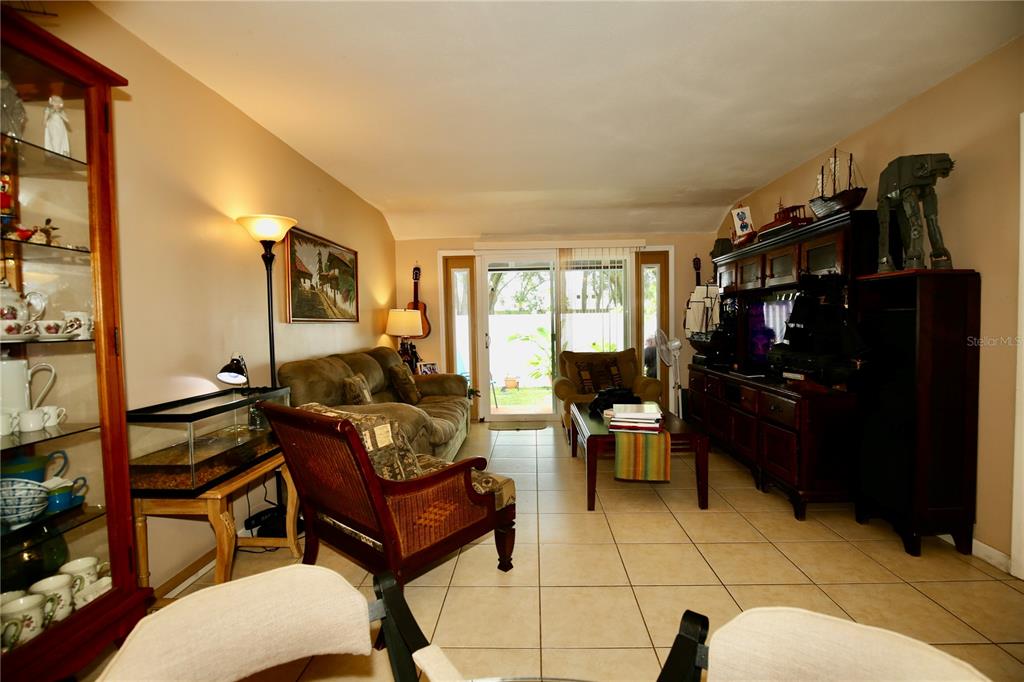 679 Melanie Lane Altamonte Springs, FL 32701 - Photo 8 of 23 a living room with furniture