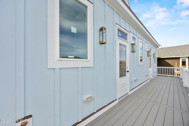 $1,424,999 | 55 Accolade Drive, Surf City, NC 28445