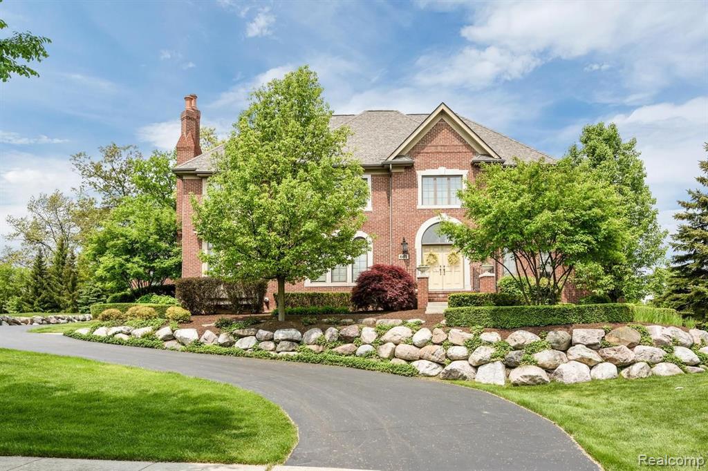 661 Langley Road Rochester Hills, MI 48309 - Photo 1 of 41