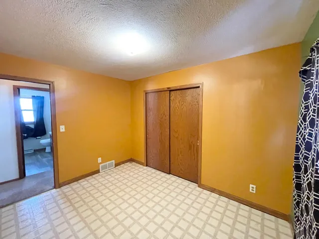 $175,000 | 215 North Swain Street, Redwood Falls, MN 56283