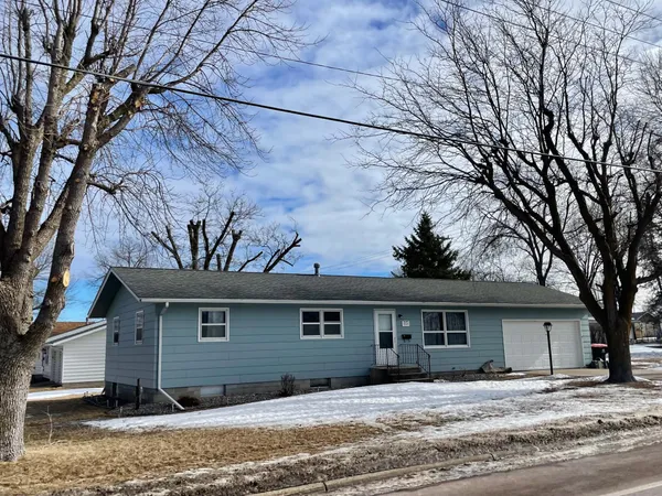 $164,500 | 215 North Swain Street, Redwood Falls, MN 56283