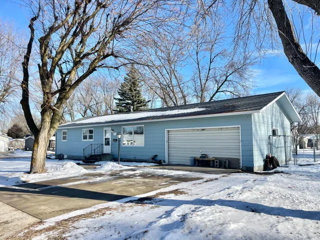 $175,000 | 215 North Swain Street, Redwood Falls, MN 56283