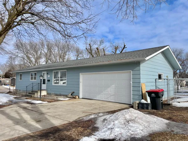 $164,500 | 215 North Swain Street, Redwood Falls, MN 56283