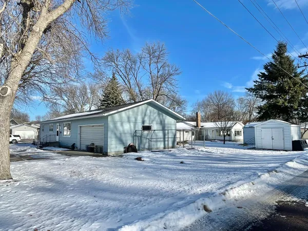 $164,500 | 215 North Swain Street, Redwood Falls, MN 56283