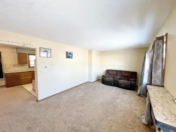 $164,500 | 215 North Swain Street, Redwood Falls, MN 56283