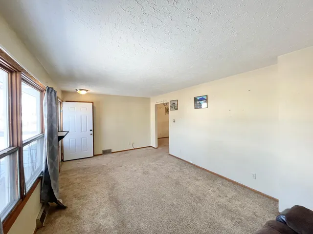 $175,000 | 215 North Swain Street, Redwood Falls, MN 56283