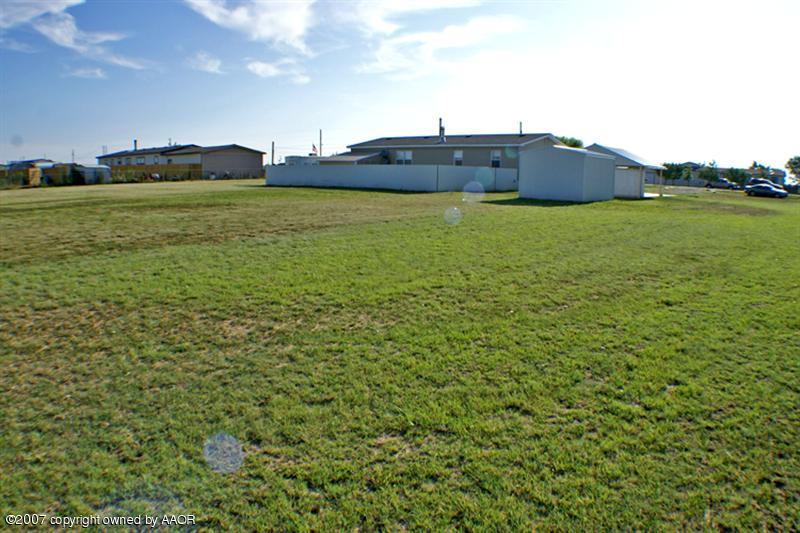 14704 Jonathan Road Amarillo, TX 79118 - Photo 13 of 15 Back yard
