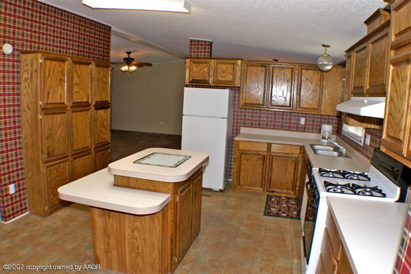 14704 Jonathan Road Amarillo, TX 79118 - Photo 4 of 15 Kitchen