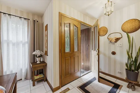 $498,500 | 5148 Lincoln Avenue, Lisle, IL 60532