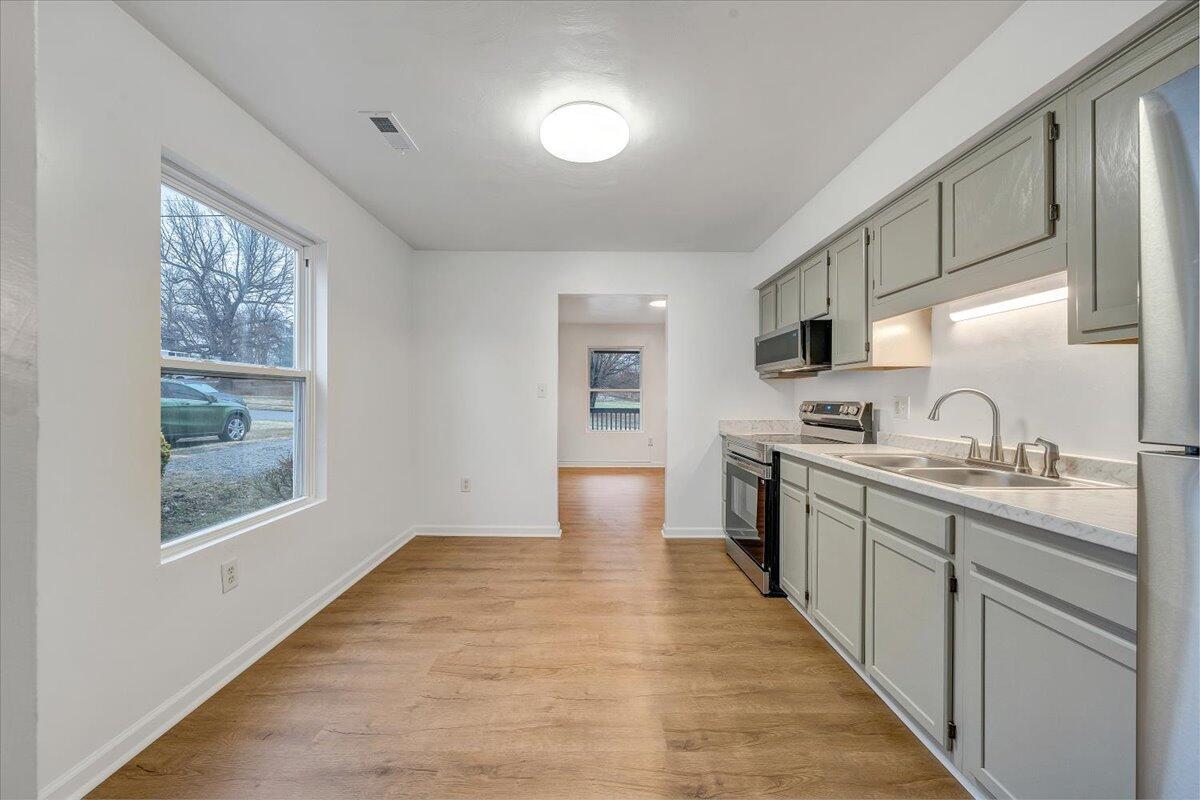 1208 Cleveland Avenue Southwest Roanoke, VA 24016 - Photo 14 of 28 11-MIB01344