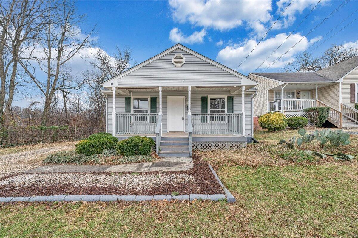 1208 Cleveland Avenue Southwest Roanoke, VA 24016 - Photo 2 of 28 28-MIB01377