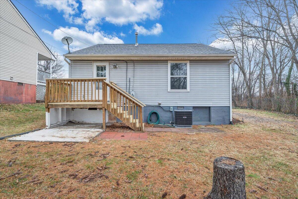 1208 Cleveland Avenue Southwest Roanoke, VA 24016 - Photo 24 of 28 21-MIB01407