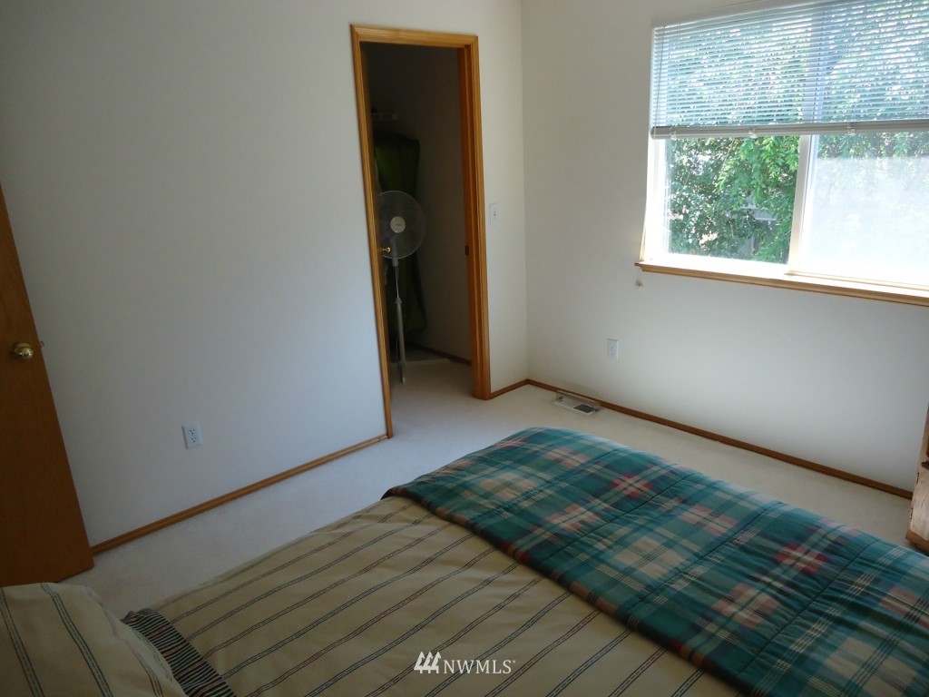 2615 Northeast 25th Street Renton, WA 98056 - Photo 17 of 22
