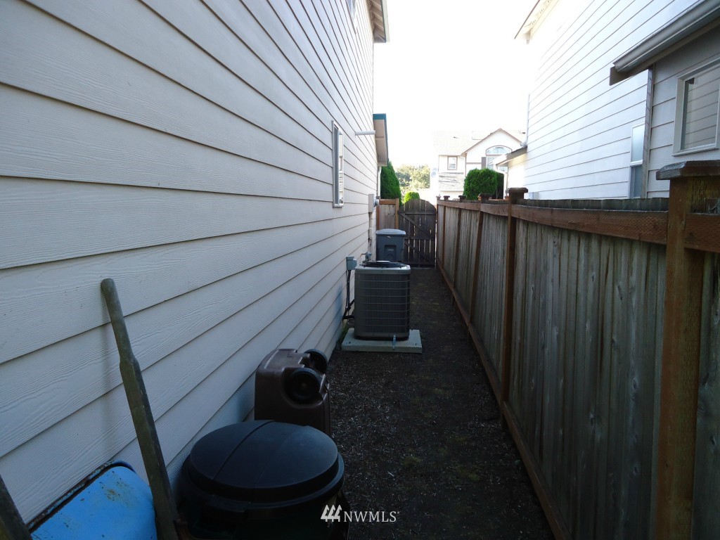 2615 Northeast 25th Street Renton, WA 98056 - Photo 21 of 22