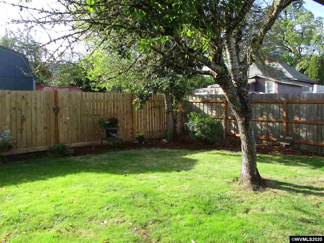 1230 Southwest Elm Street Albany, OR 97321 - Photo 2 of 18