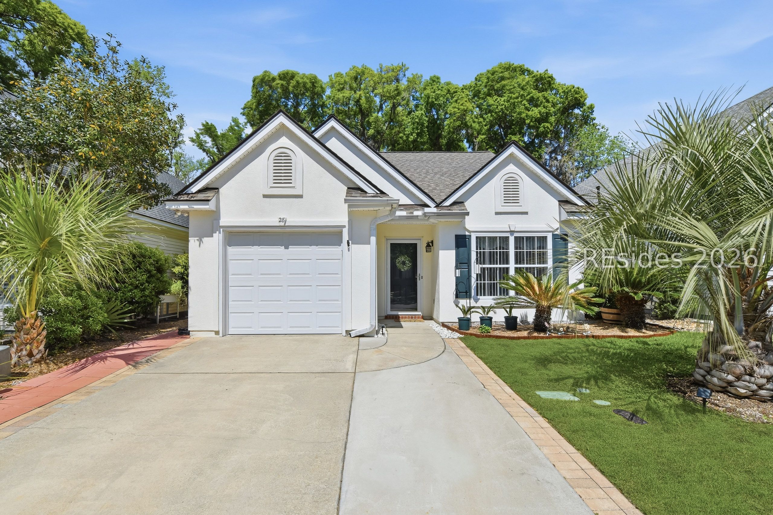 28 Gables Lane Bluffton, SC 29910 - Photo 1 of 39