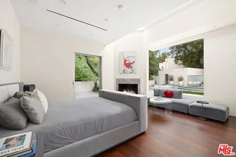 $3,995,000 | 2654 Roscomare Road, Los Angeles, CA 90077