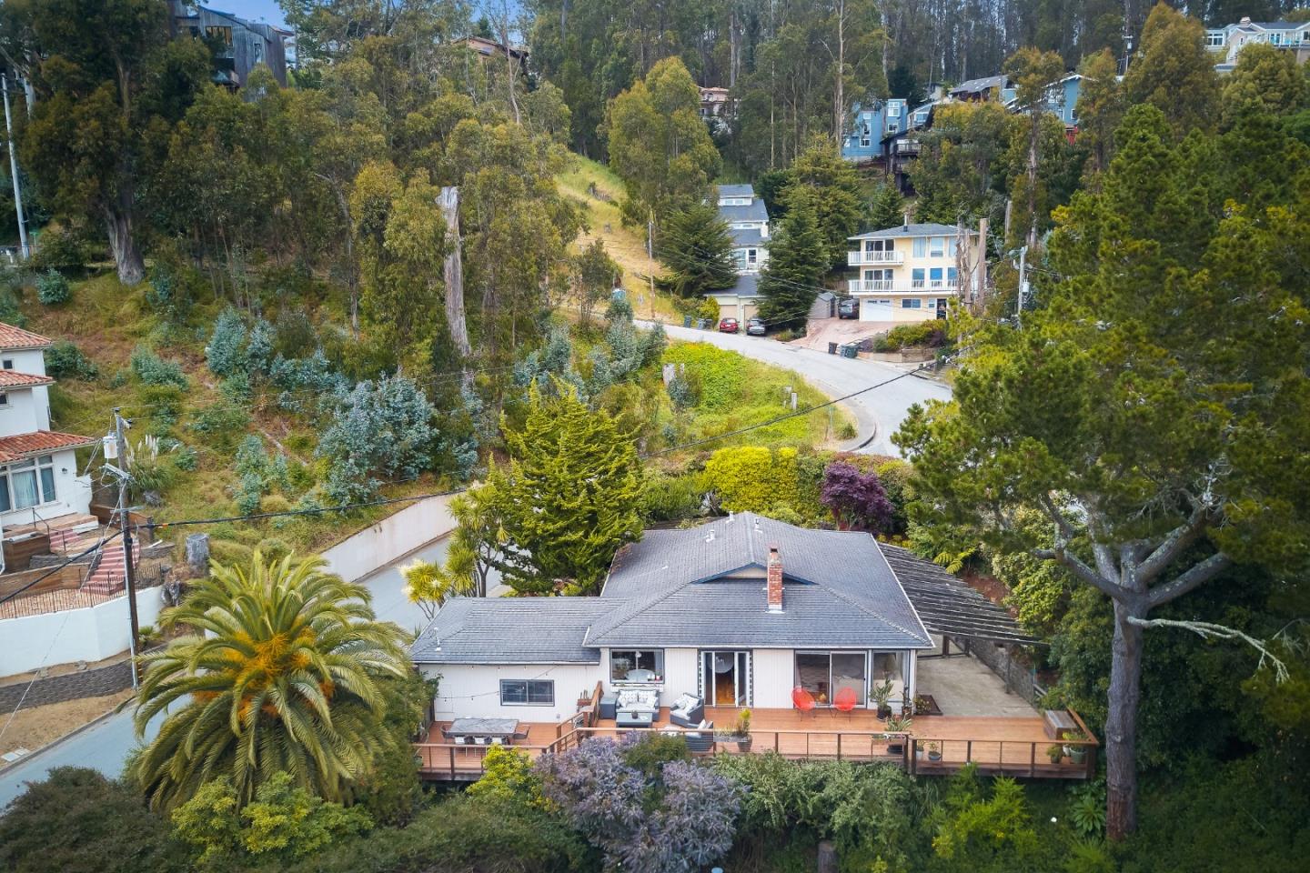 262 San Clemente Road El Granada, CA 94019 - Photo 31 of 33 Gallery Image 31