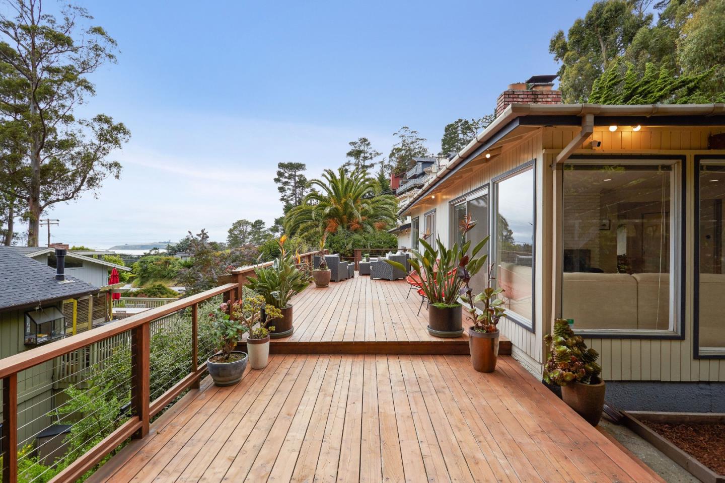 262 San Clemente Road El Granada, CA 94019 - Photo 4 of 33 Gallery Image 4