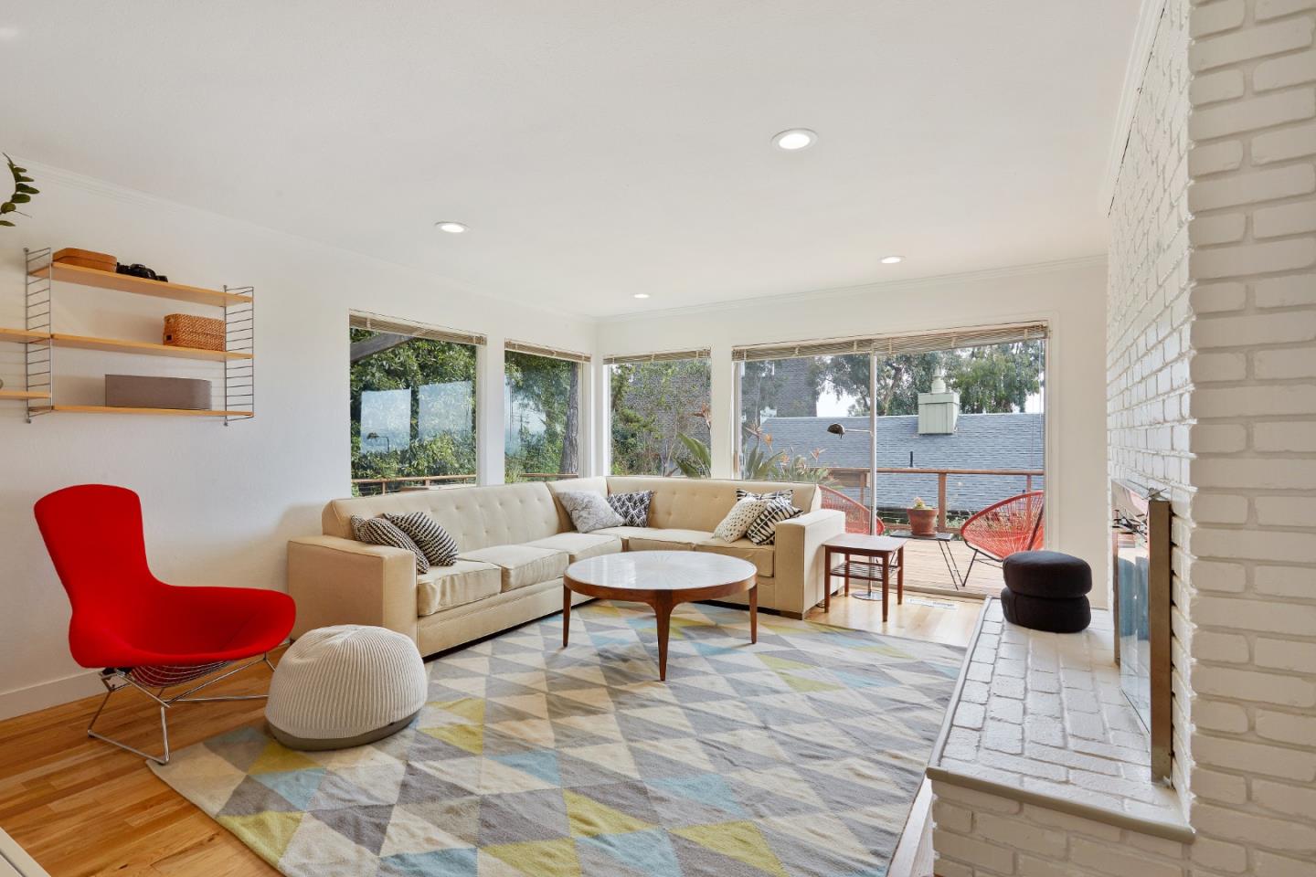 262 San Clemente Road El Granada, CA 94019 - Photo 6 of 33 Gallery Image 6