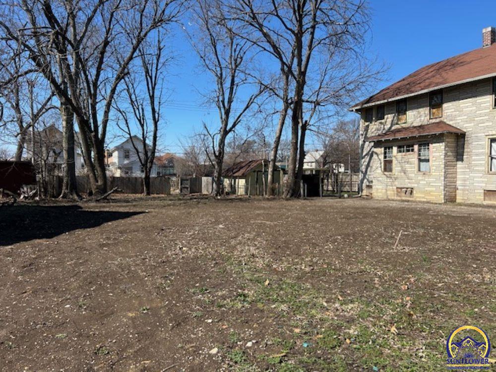 1115 Southwest Horne Street Topeka, KS 66604 - Photo 2 of 3