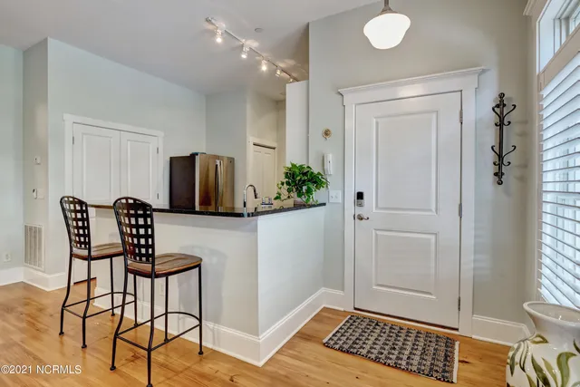 $2,200 | 715 North 4th Street, Unit 302, Wilmington, NC 28401