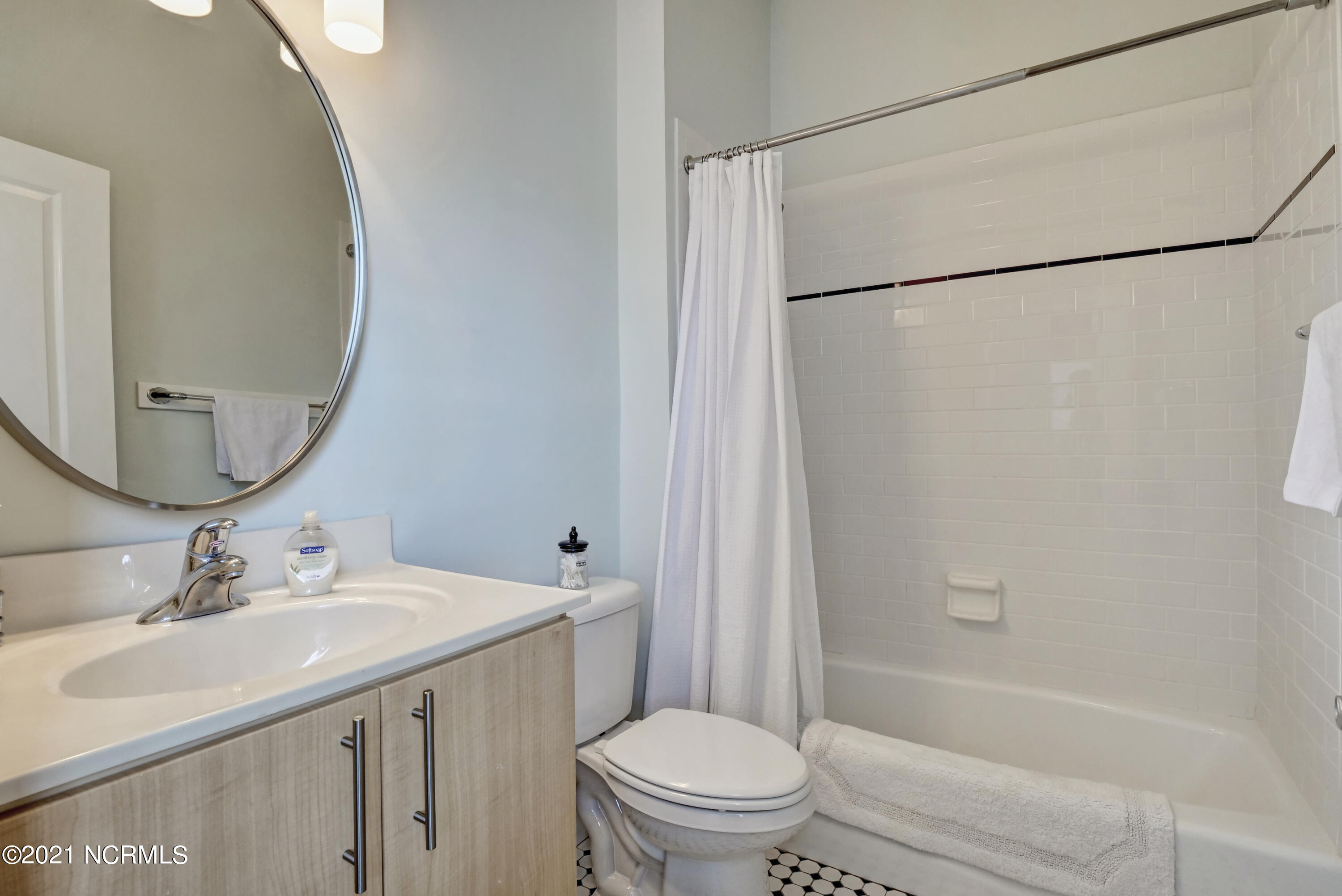 715 North 4th Street, Unit 302 Wilmington, NC 28401 - Photo 21 of 31 P5799167_68_69_70_71_72_73