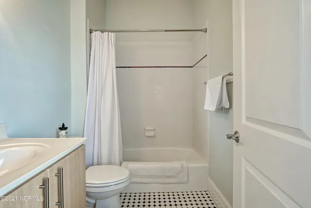 $2,200 | 715 North 4th Street, Unit 302, Wilmington, NC 28401