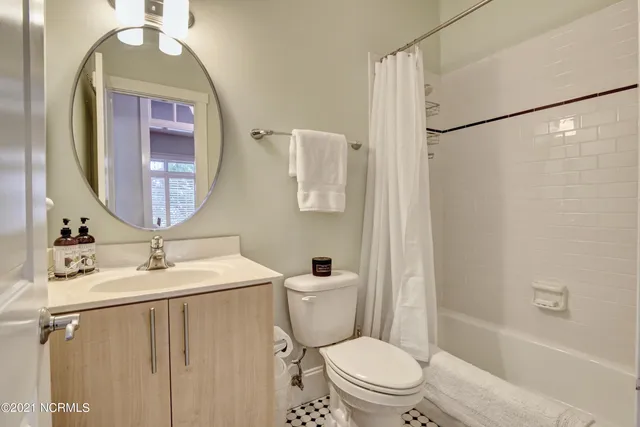 $2,200 | 715 North 4th Street, Unit 302, Wilmington, NC 28401