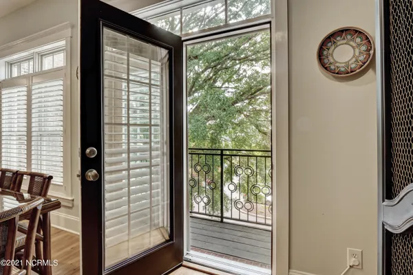 $2,200 | 715 North 4th Street, Unit 302, Wilmington, NC 28401