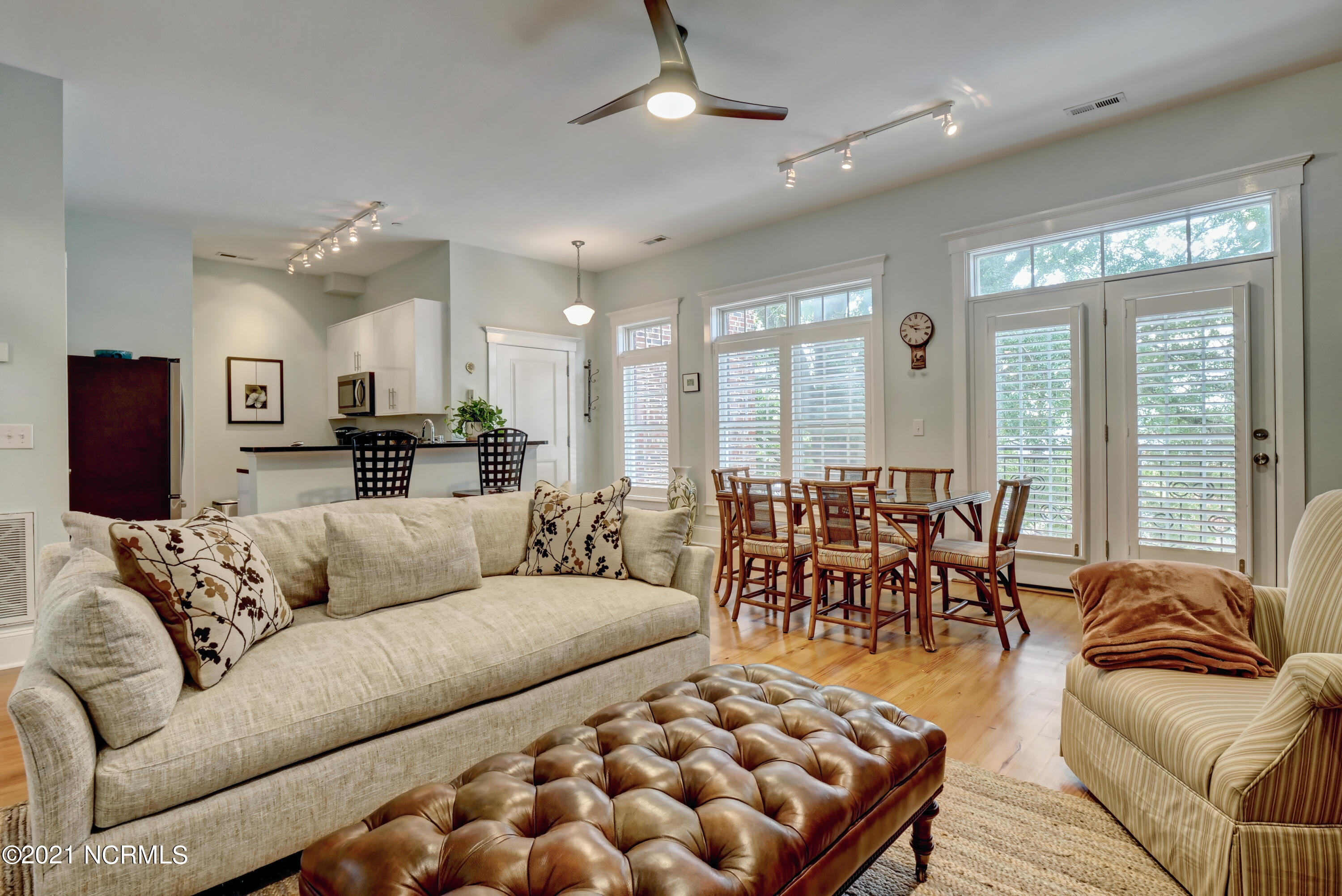 715 North 4th Street, Unit 302 Wilmington, NC 28401 - Photo 6 of 31 P5799076_77_78_79_80_81_82