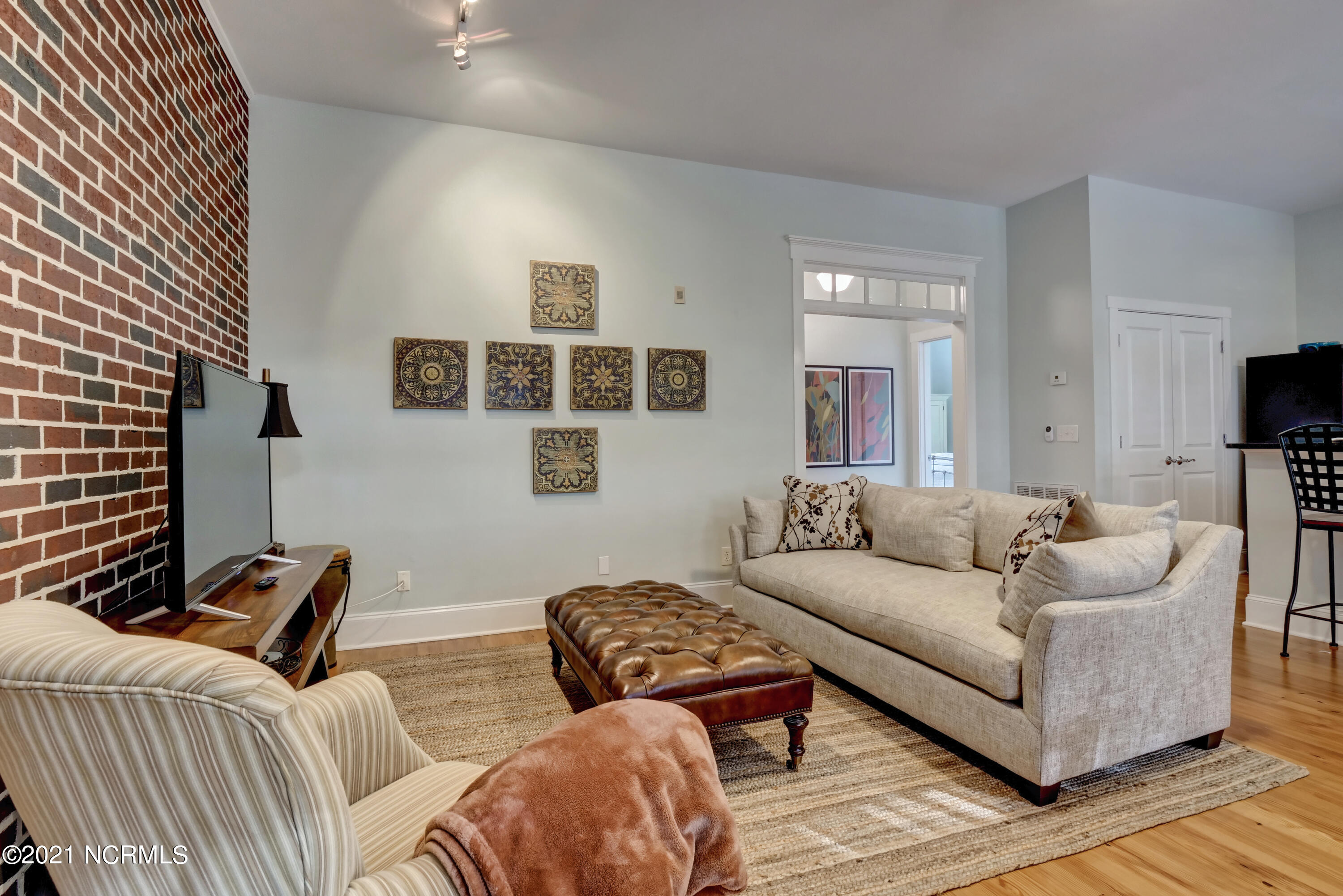 715 North 4th Street, Unit 302 Wilmington, NC 28401 - Photo 7 of 31 P5799090_1_2_3_4_5_6