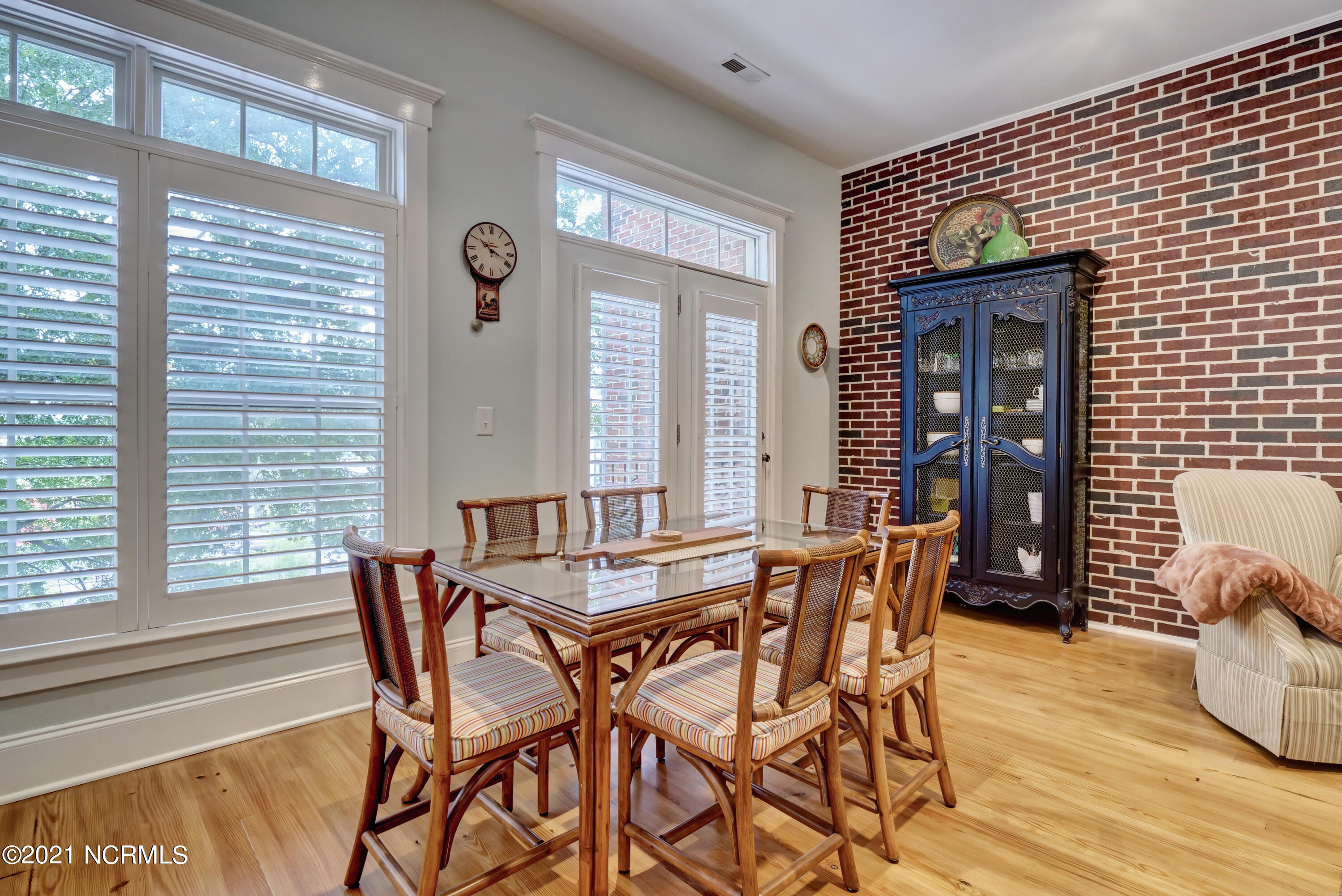 715 North 4th Street, Unit 302 Wilmington, NC 28401 - Photo 10 of 31 P5799125_26_27_28_29_30_31