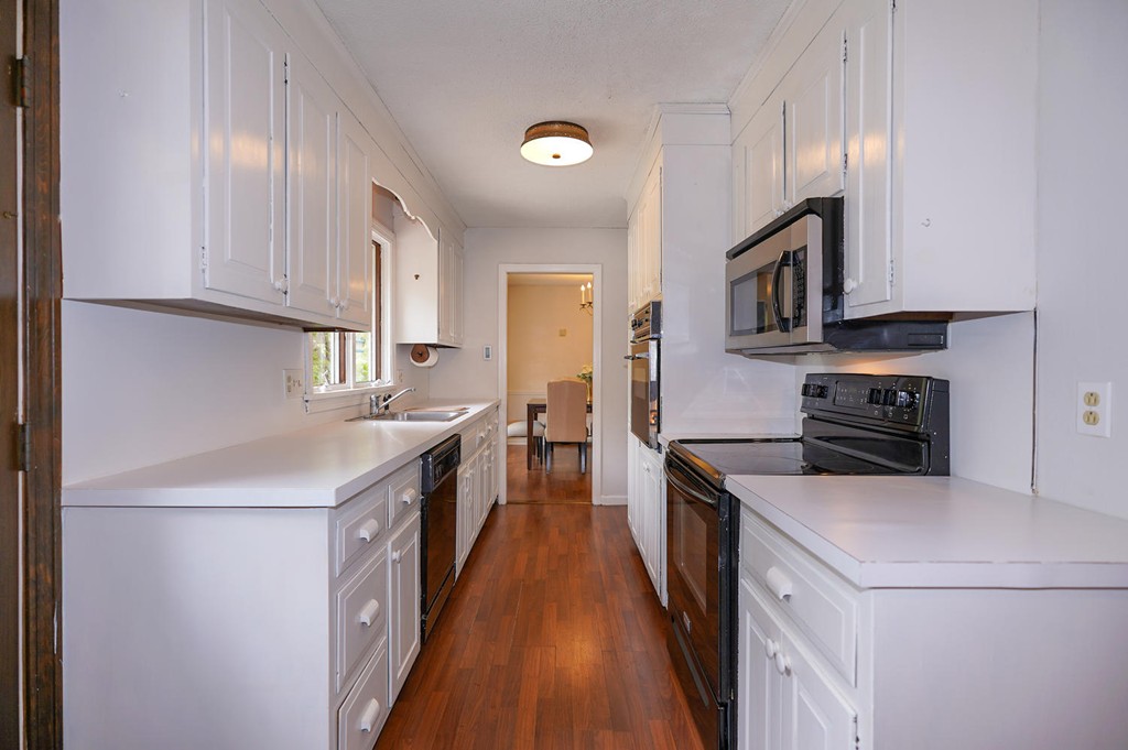 60 Harrington Road Framingham, MA 01701 - Photo 12 of 28 Gallery Image 12