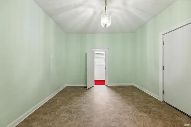 $235,000 | 862 South Jackson Street, Frankfort, IN 46041