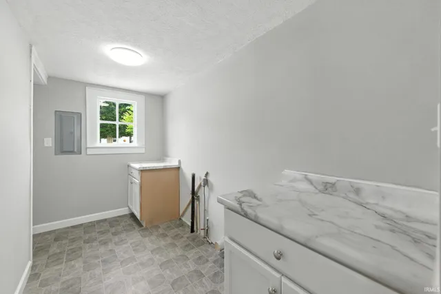 $235,000 | 862 South Jackson Street, Frankfort, IN 46041