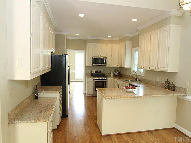 8001 Windsor Ridge Drive Raleigh, NC 27615 - Photo 5 of 25 Kitchen