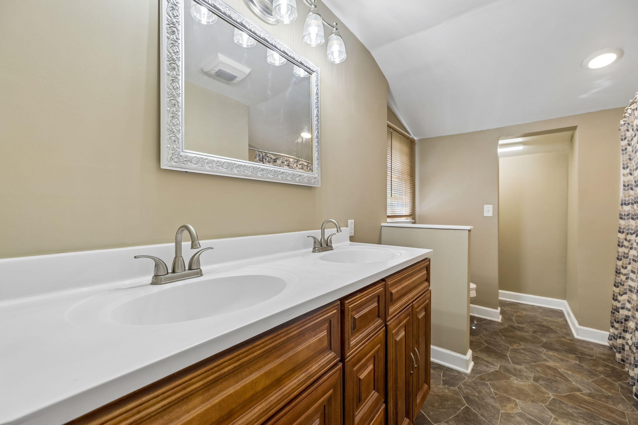 548 Gadd Road Hixson, TN 37343 - Photo 16 of 25 14-548 Gadd Rd, Hixson, TN 37343 - 014