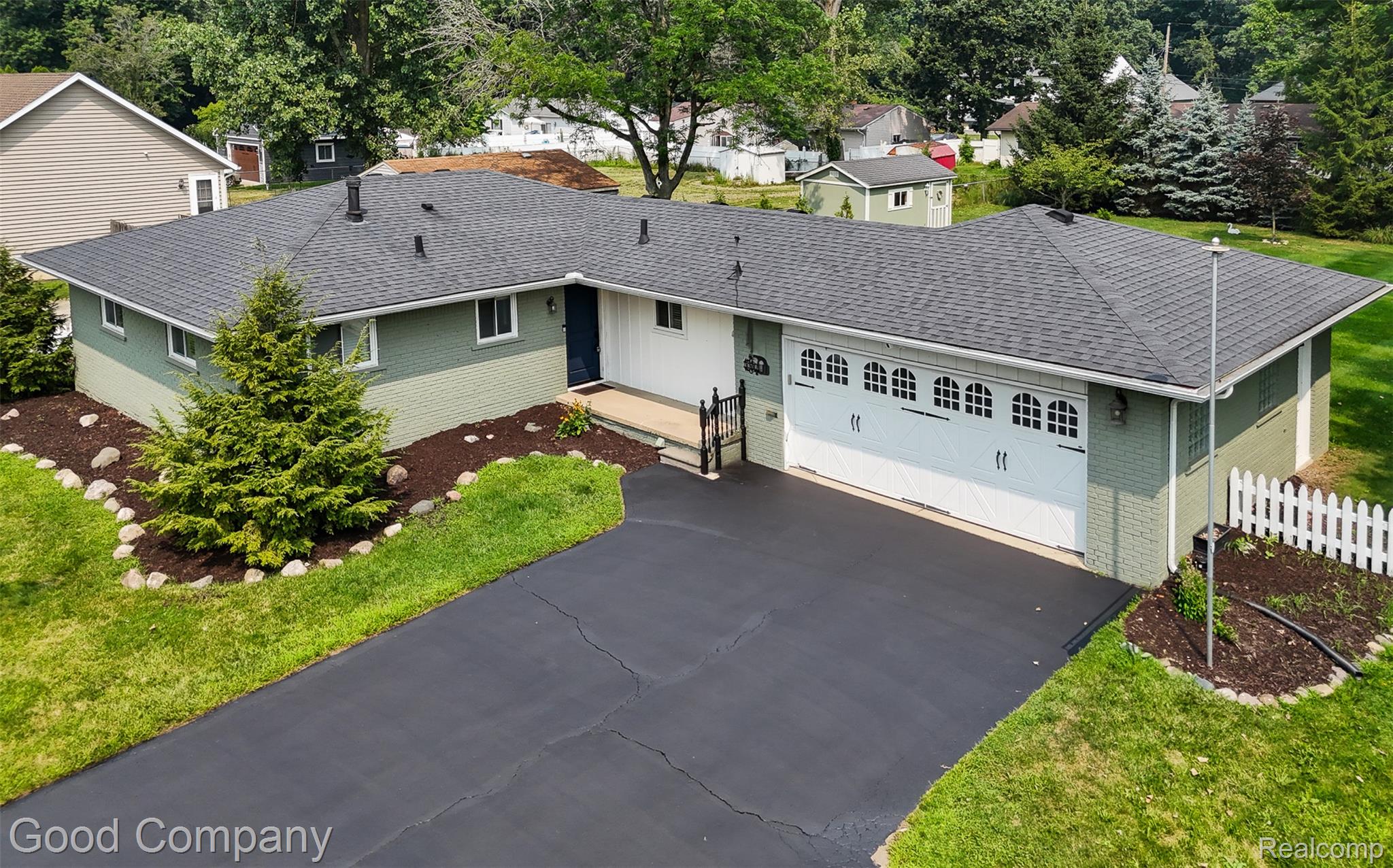 385 Trombley Dr Troy Exterior photo