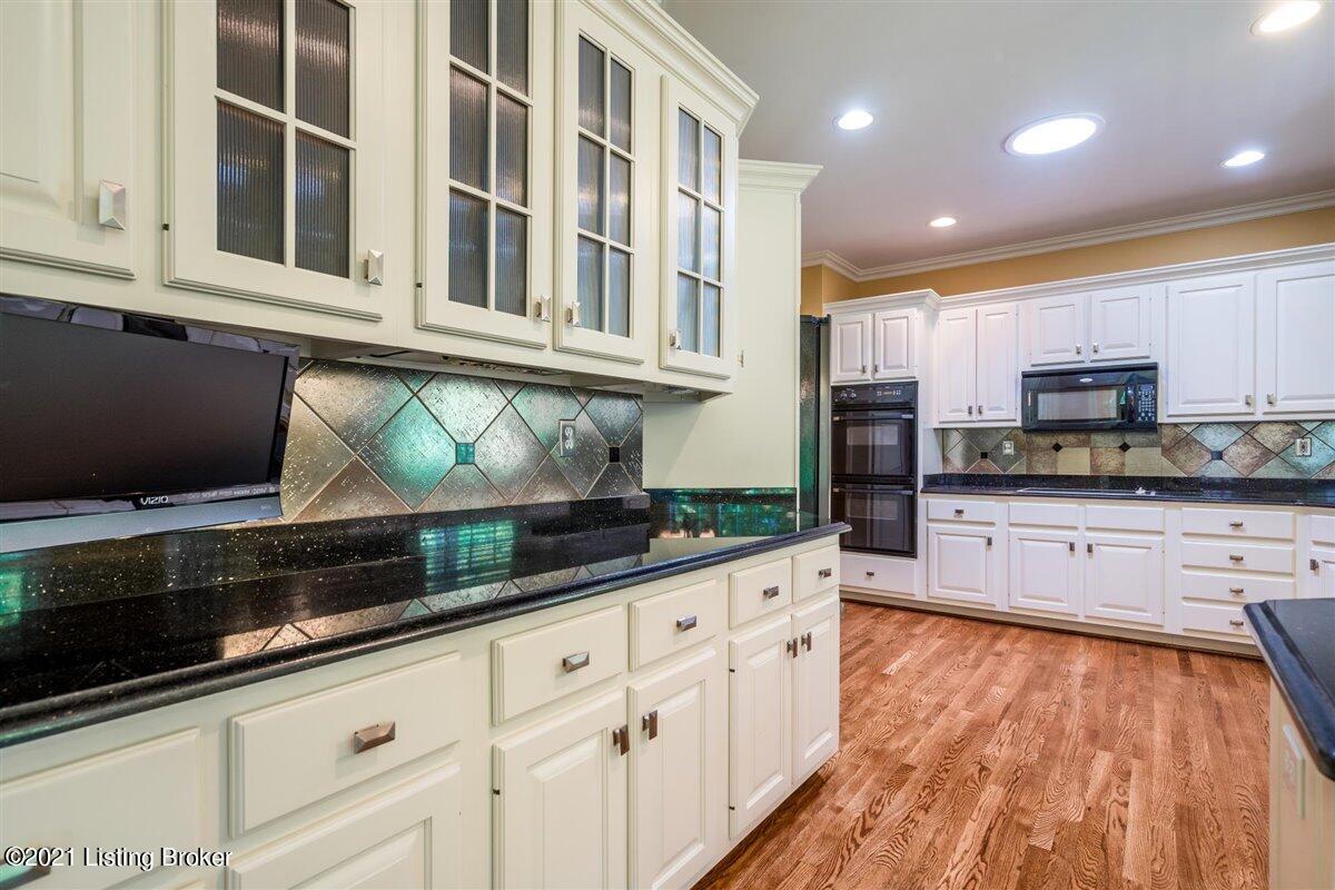 7015 Shallow Lake Road Prospect, KY 40059 - Photo 11 of 78 11-7015-11