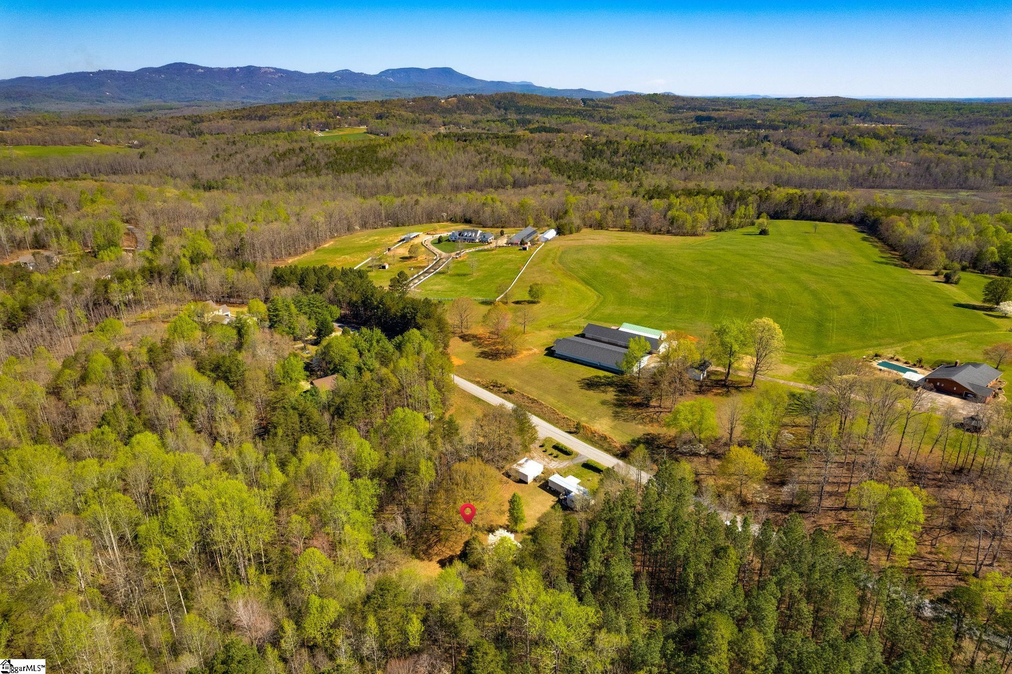 2114 Noe Road Greer, SC 29651 - Photo 2 of 11