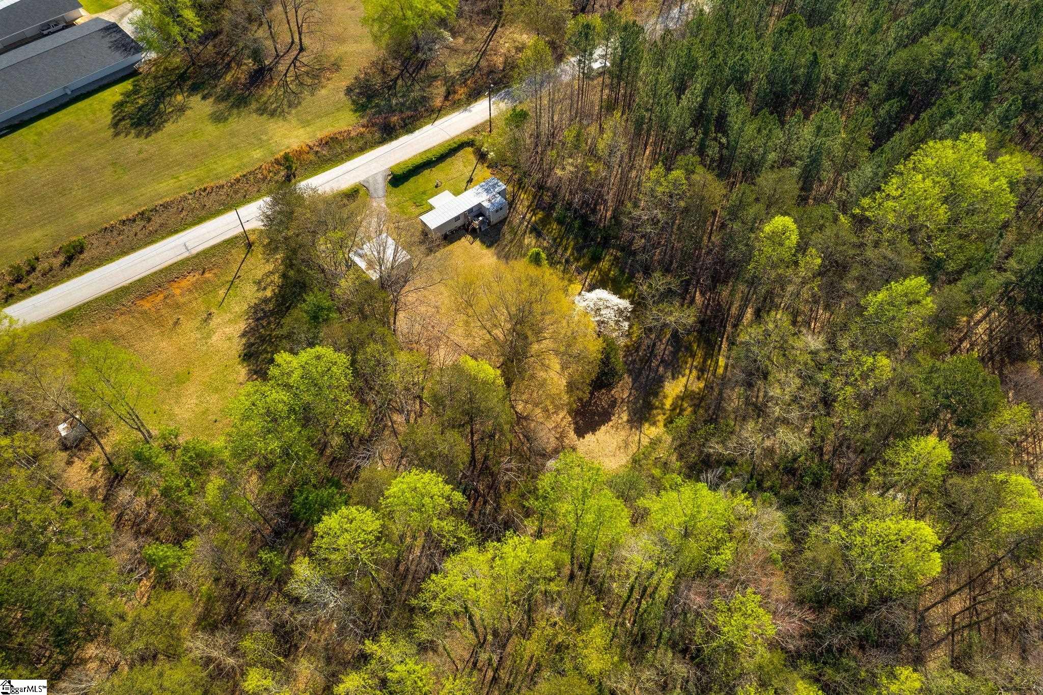 2114 Noe Road Greer, SC 29651 - Photo 5 of 11