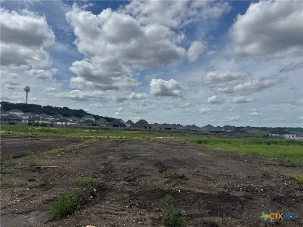 $321,900 | 334 Pathfinder Drive, Copperas Cove, TX 76522