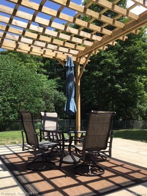 6215 Fenton Road Flint, MI 48507 - Photo 18 of 43