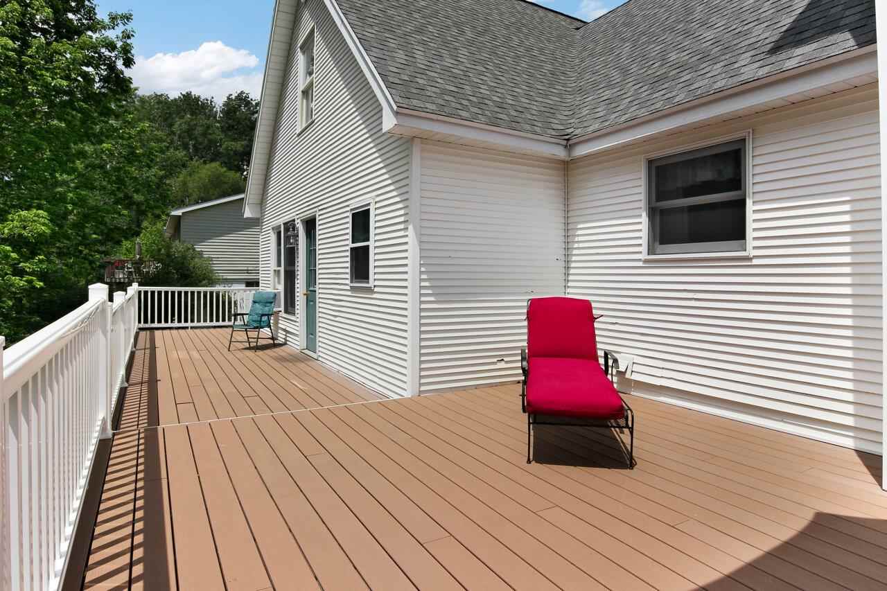 4215 Summerhill Road Traverse City, MI 49684 - Photo 9 of 47 1888593-8.JPG