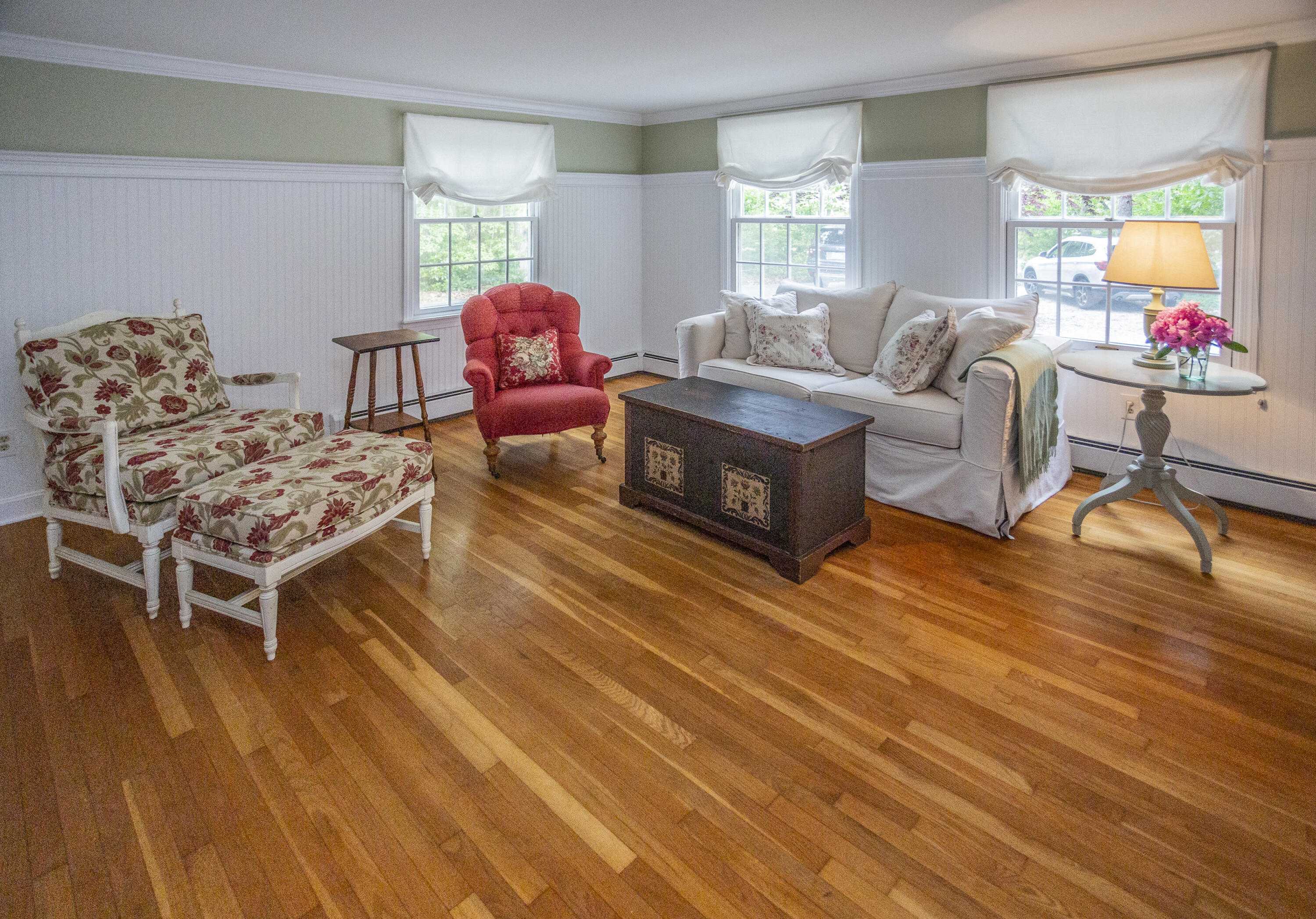 986 Millstone Road Brewster, MA 02631 - Photo 11 of 44 Living Room