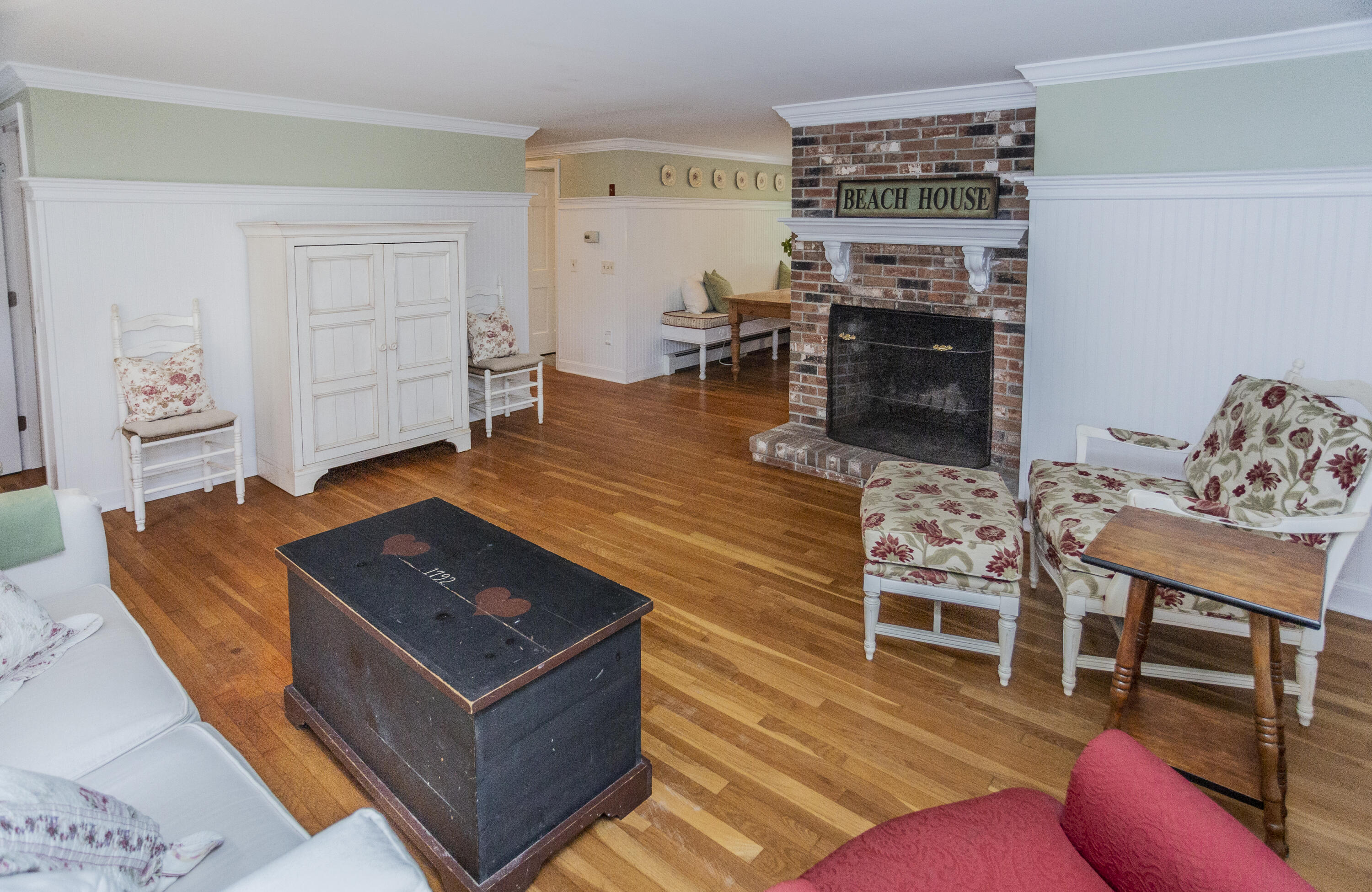 986 Millstone Road Brewster, MA 02631 - Photo 12 of 44 Living Room
